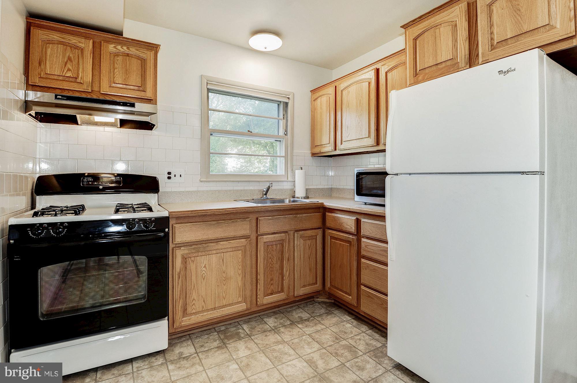 4104 Lees Corner Road Chantilly, VA 20151 - Photo 10 of 22 Kitchen
