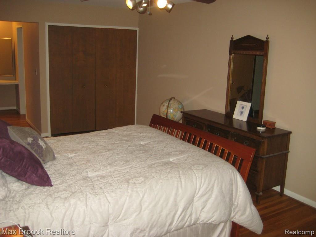 16 Shagbark Drive Rochester, MI 48309 - Photo 30 of 32 ALTVIEW MASTER SUITE (12'X20')