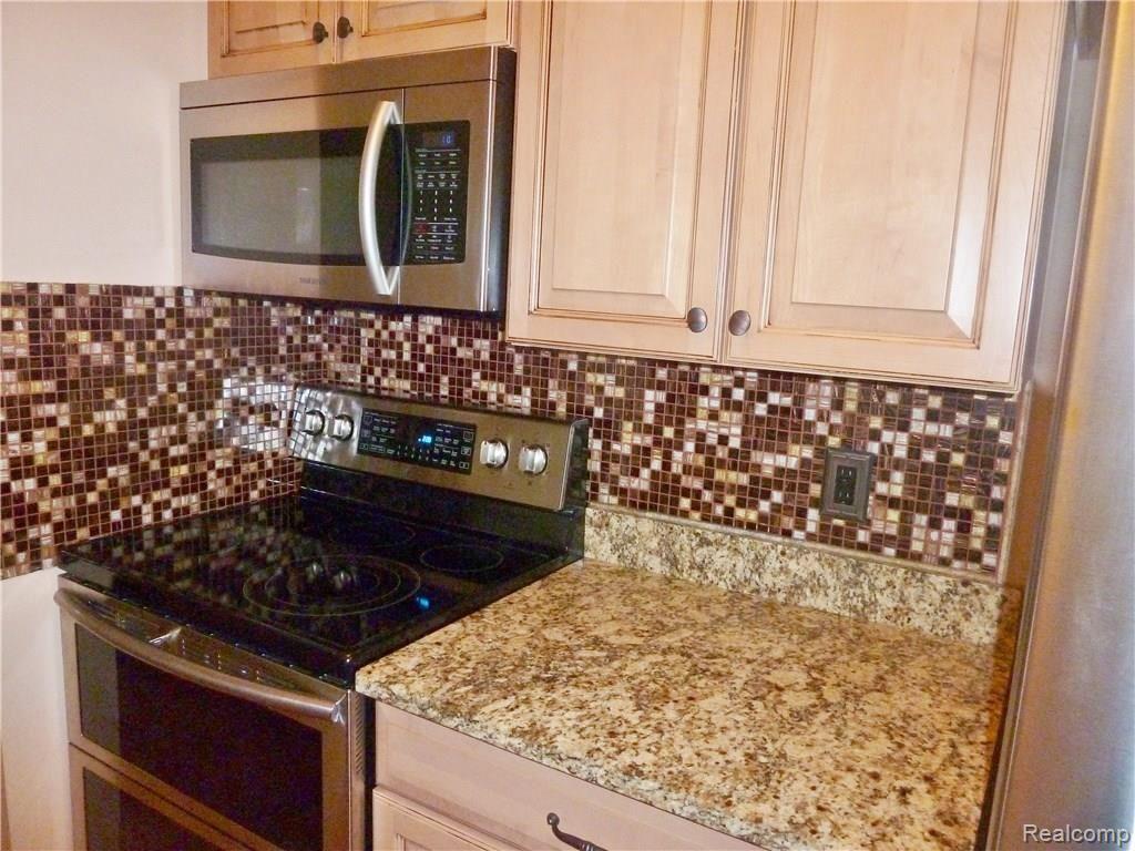 30038 West 12 Mile Road Farmington, MI 48334 - Photo 2 of 26
