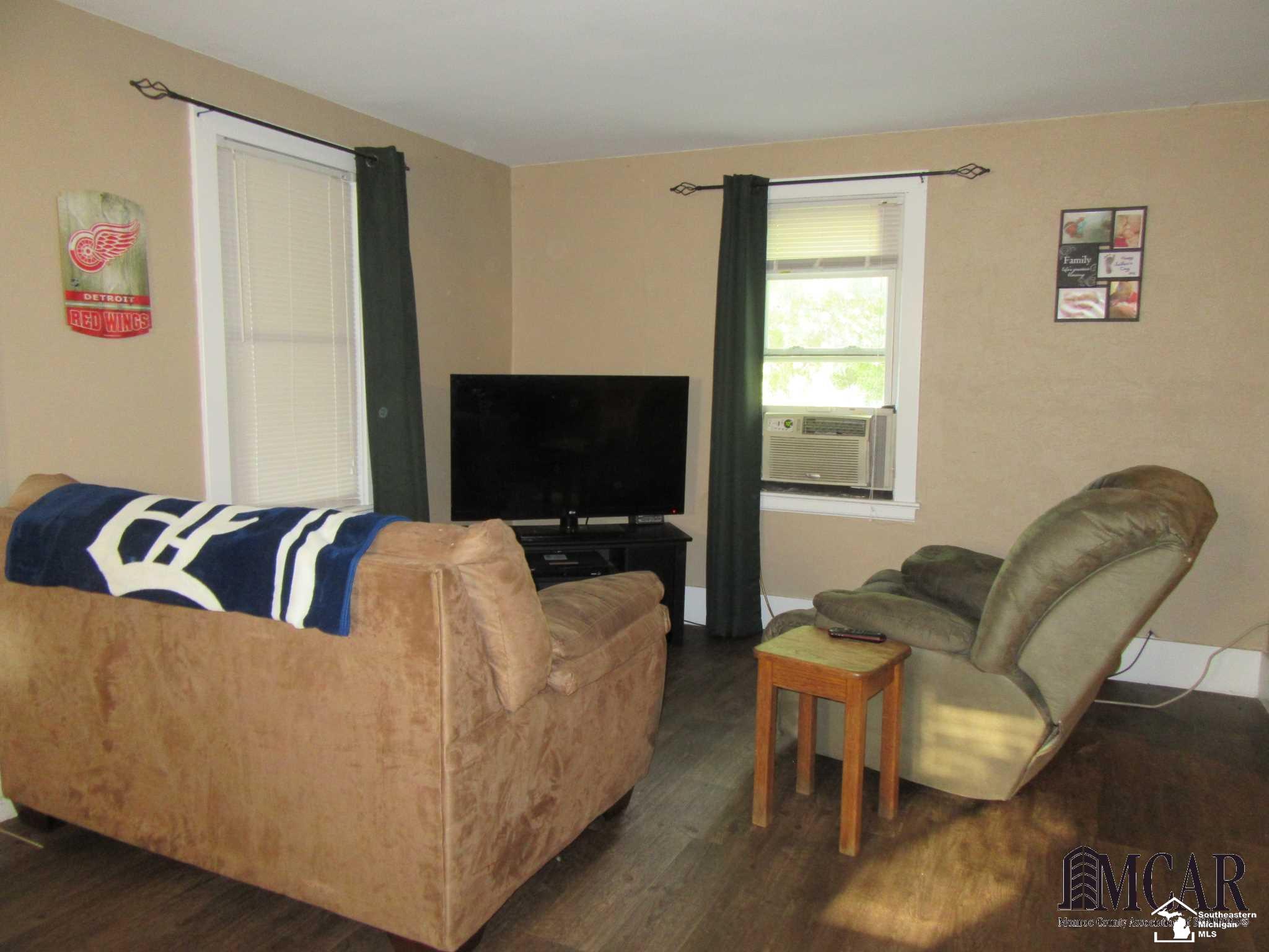 11809 Trost Road Dundee, MI 48131 - Photo 11 of 24 21479484-10.JPG