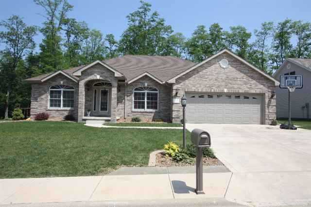 904 South Johanson Road Peoria, IL 61607 - Photo 1 of 15