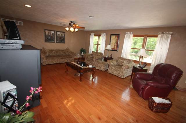 904 South Johanson Road Peoria, IL 61607 - Photo 6 of 15