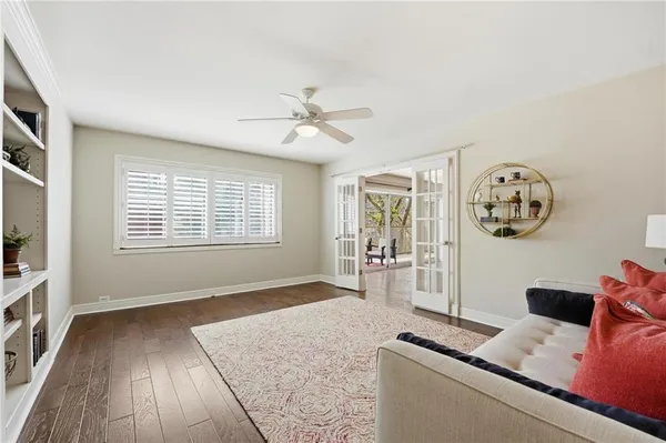 $309,000 | 310 West 49 Street, Unit 304, Kansas City, MO 64112