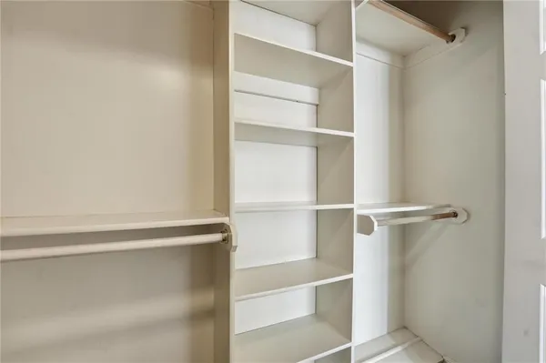 $309,000 | 310 West 49 Street, Unit 304, Kansas City, MO 64112