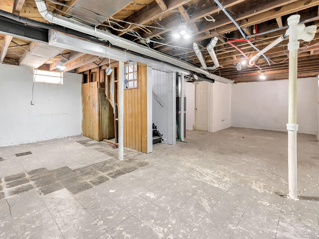 7426 Rutland Street Detroit, MI 48228 - Photo 7 of 23 DSC05130