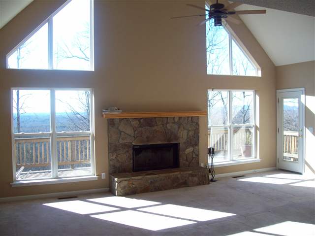 137 Packs Mountain Ridge Road Taylors, SC 29687 - Photo 4 of 12
