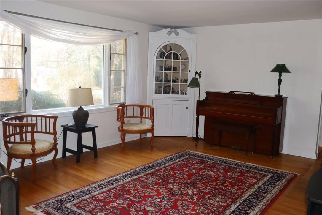 527 Vosburg Road Webster, NY 14580 - Photo 13 of 32