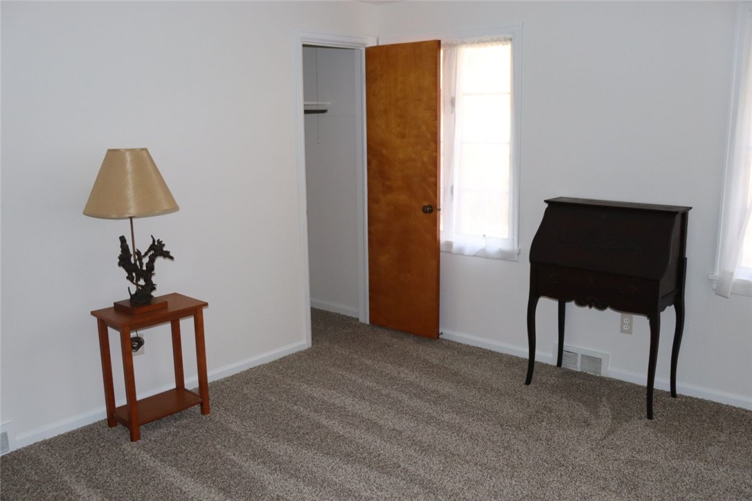 527 Vosburg Road Webster, NY 14580 - Photo 18 of 32