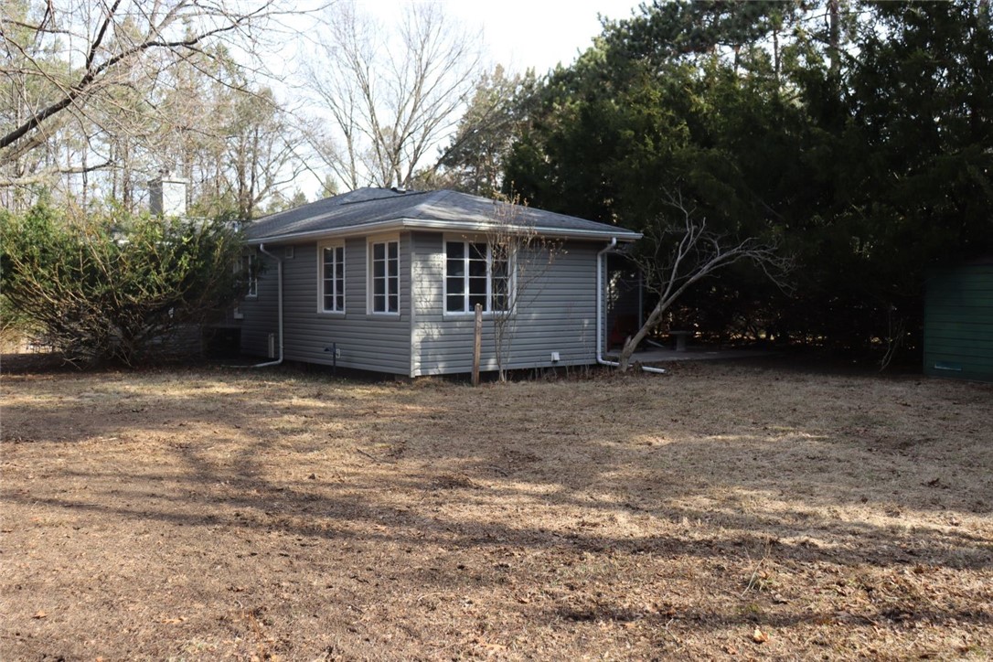 527 Vosburg Road Webster, NY 14580 - Photo 3 of 32