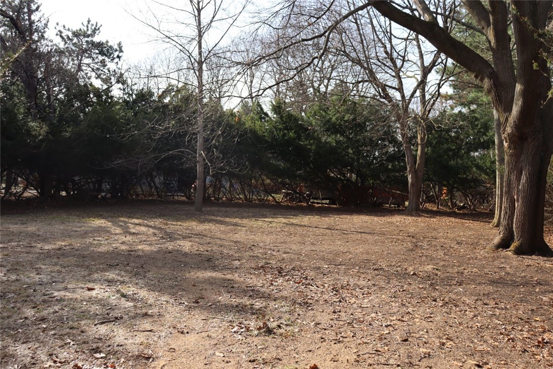 527 Vosburg Road Webster, NY 14580 - Photo 5 of 32