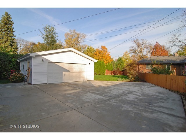 238 Lionel Road Riverside, IL 60546 - Photo 21 of 24 a view of a backyard of a house