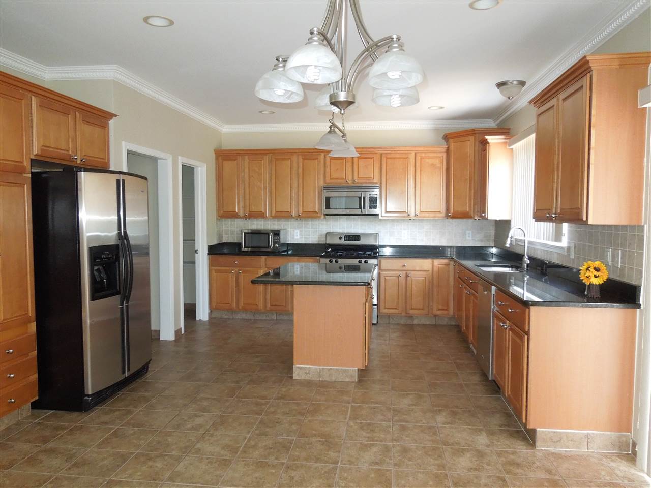 3174 Villanova Circle Rochester, MI 48307 - Photo 21 of 44 31326062-20.JPG