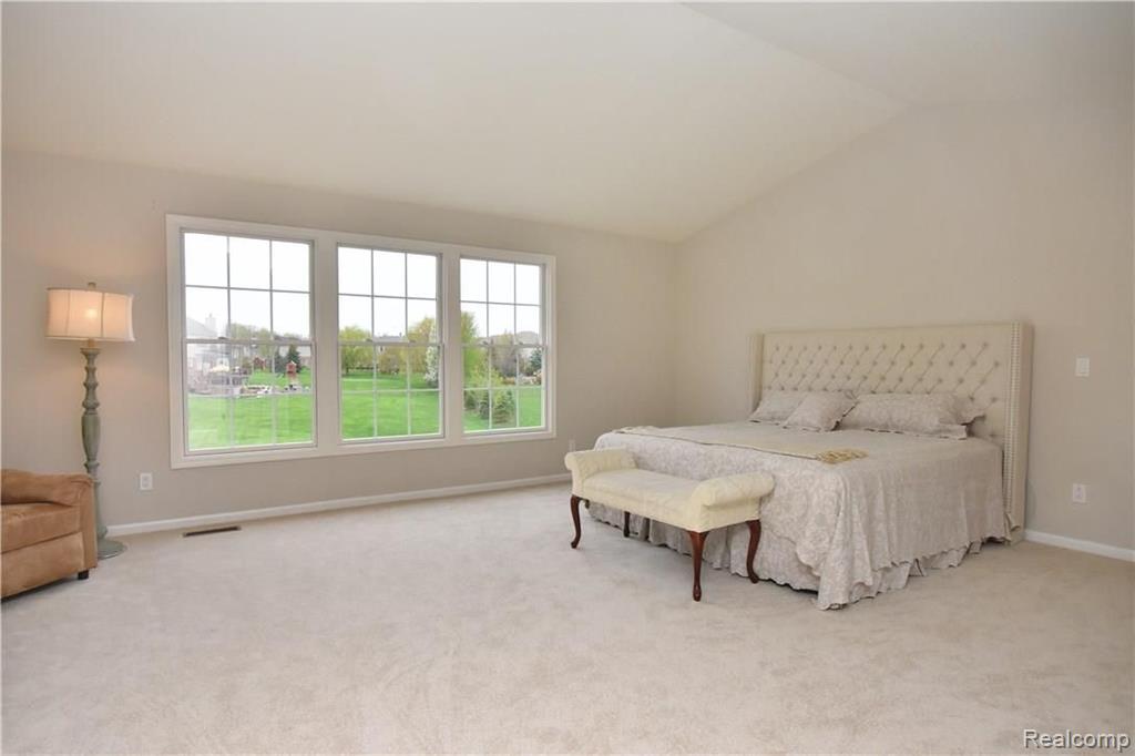 2335 Andover Boulevard Rochester, MI 48306 - Photo 23 of 38
