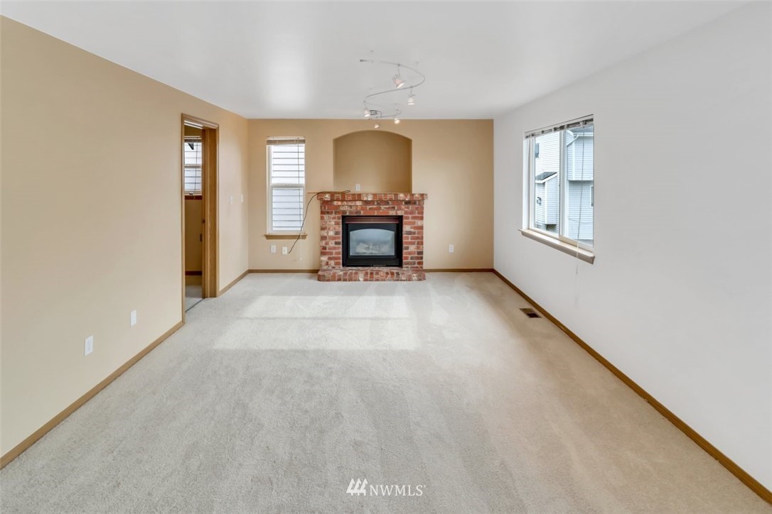 17685 112th Avenue Southeast Renton, WA 98055 - Photo 12 of 16 Gallery Image 12