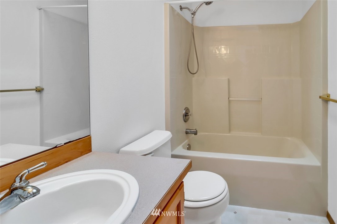 17685 112th Avenue Southeast Renton, WA 98055 - Photo 15 of 16 Gallery Image 15