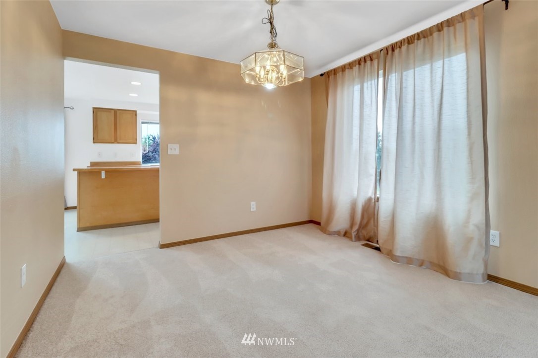 17685 112th Avenue Southeast Renton, WA 98055 - Photo 9 of 16 Gallery Image 9