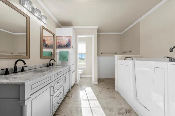 $430,000 | 494 Westgate I Road, Eddy, TX 76524