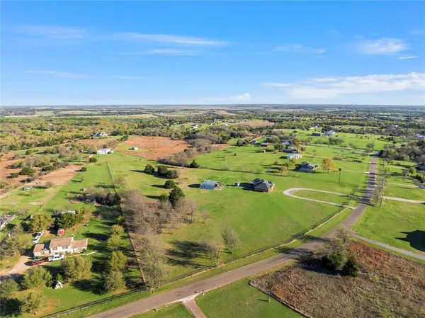 $430,000 | 494 Westgate I Road, Eddy, TX 76524