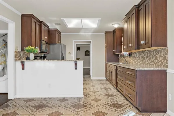 $430,000 | 494 Westgate I Road, Eddy, TX 76524