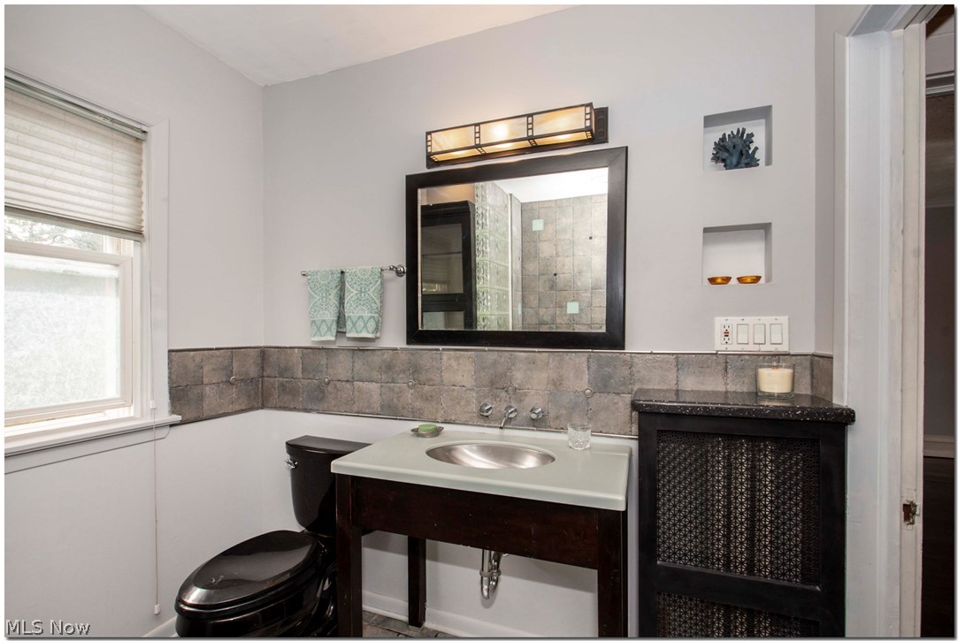 3057 East Overlook Road Cleveland, OH 44118 - Photo 18 of 35 Gallery Image 18