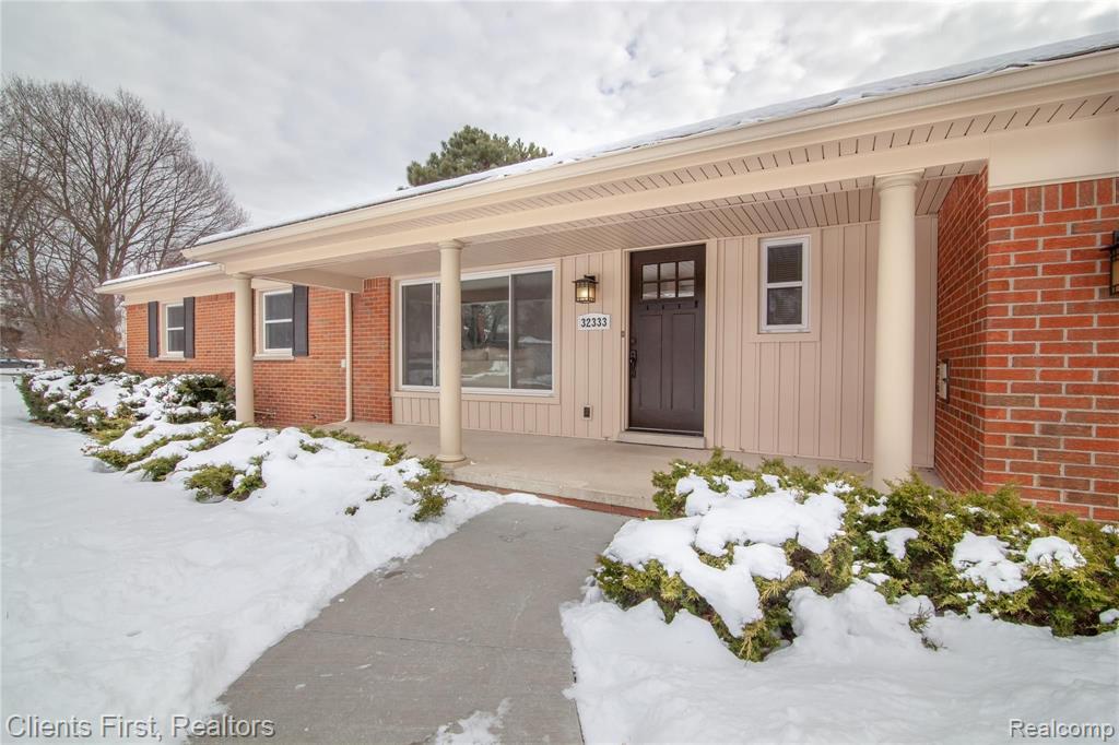 32333 Craftsbury Road Farmington Hills, MI 48334 - Photo 1 of 32