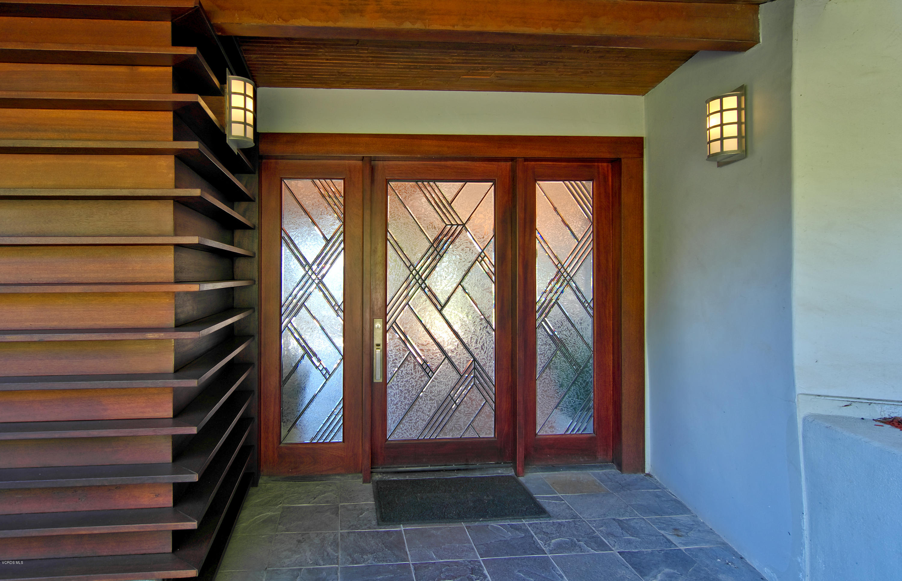 88 Estaban Drive Camarillo, CA 93010 - Photo 6 of 36 Front door