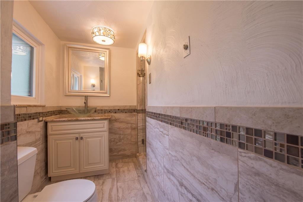 2421 Marbury Road Pittsburgh, PA 15221 - Photo 14 of 25 Gallery Image 14