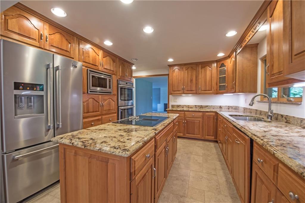 2421 Marbury Road Pittsburgh, PA 15221 - Photo 8 of 25 Gallery Image 8