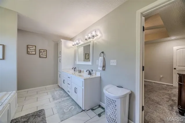 $300,000 | 1540 Fairfield Road, Lebanon, MO 65536