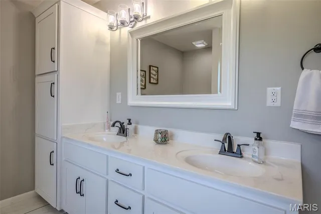 $300,000 | 1540 Fairfield Road, Lebanon, MO 65536