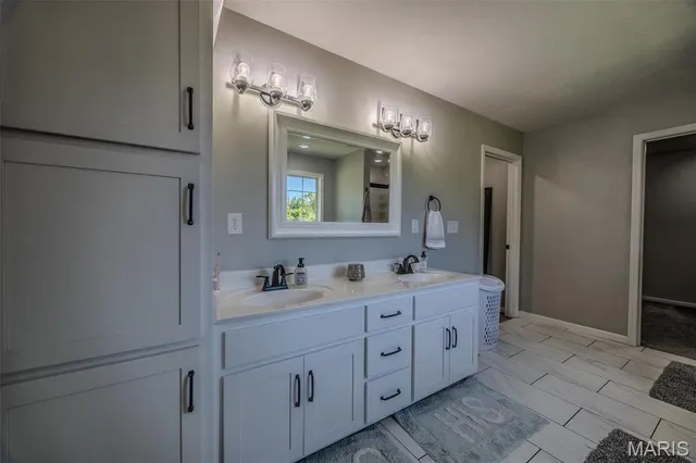 $300,000 | 1540 Fairfield Road, Lebanon, MO 65536