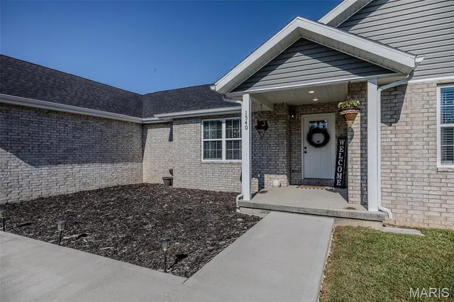 $300,000 | 1540 Fairfield Road, Lebanon, MO 65536