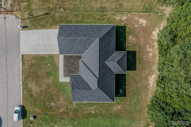 $300,000 | 1540 Fairfield Road, Lebanon, MO 65536