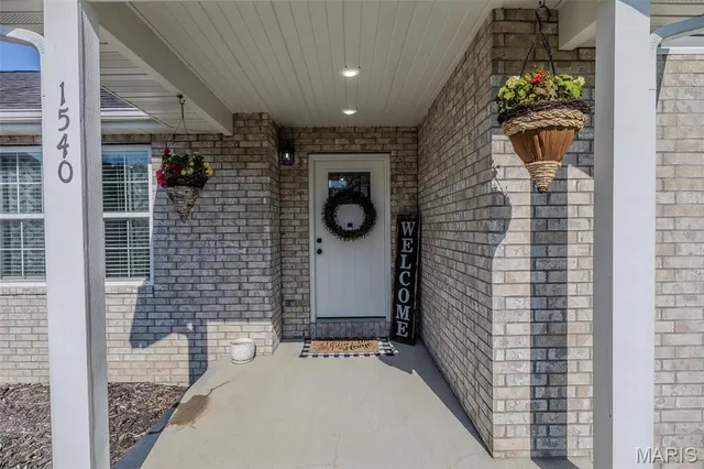 $300,000 | 1540 Fairfield Road, Lebanon, MO 65536