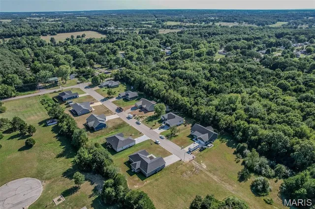 $300,000 | 1540 Fairfield Road, Lebanon, MO 65536