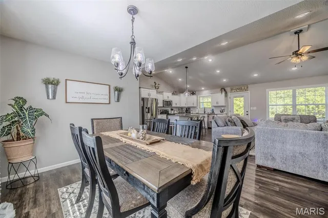 $300,000 | 1540 Fairfield Road, Lebanon, MO 65536