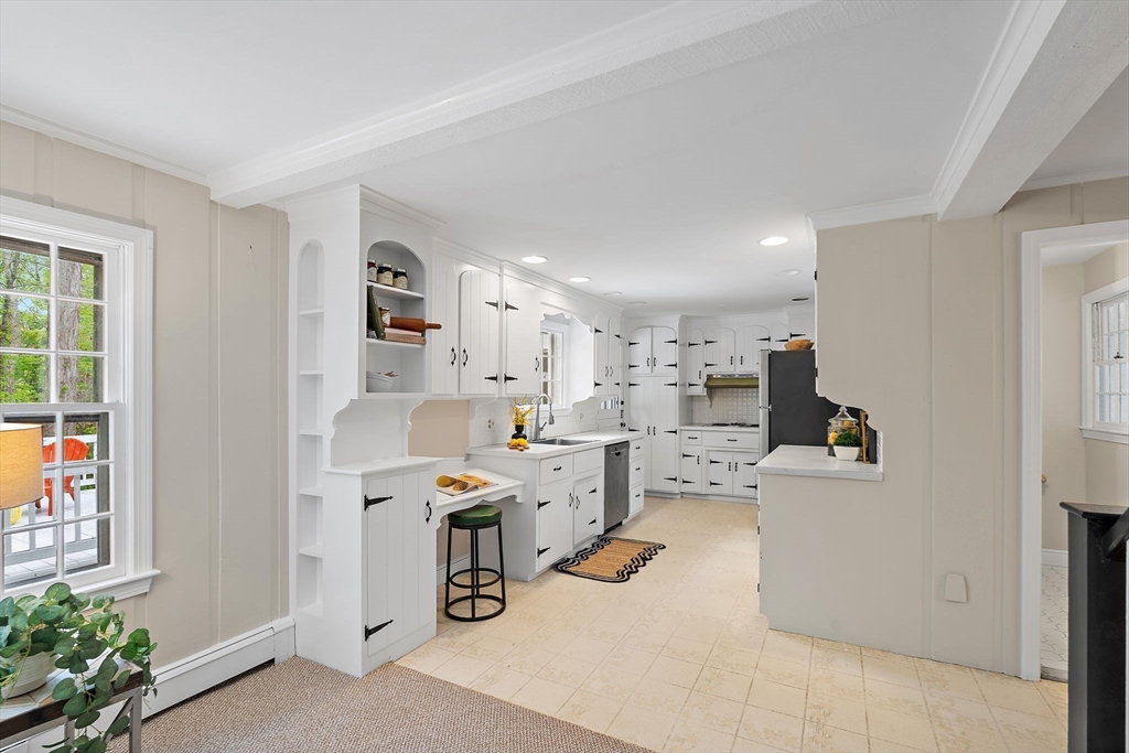 28 Old Village Road Acton, MA 01720 - Photo 15 of 37