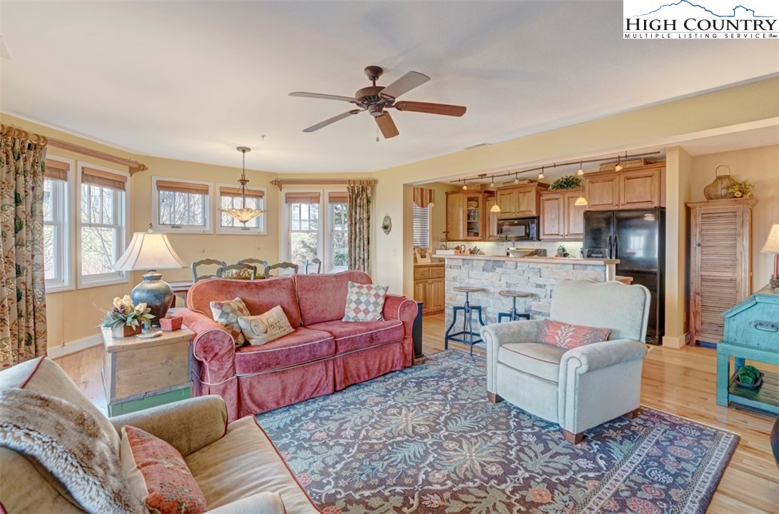 942 Ridge Haven Parkway, Unit R1212 Banner Elk, NC 28604 - Photo 3 of 47 Gallery Image 3