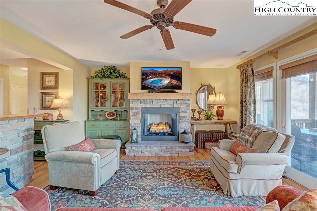 942 Ridge Haven Parkway, Unit R1212 Banner Elk, NC 28604 - Photo 4 of 47 Gallery Image 4