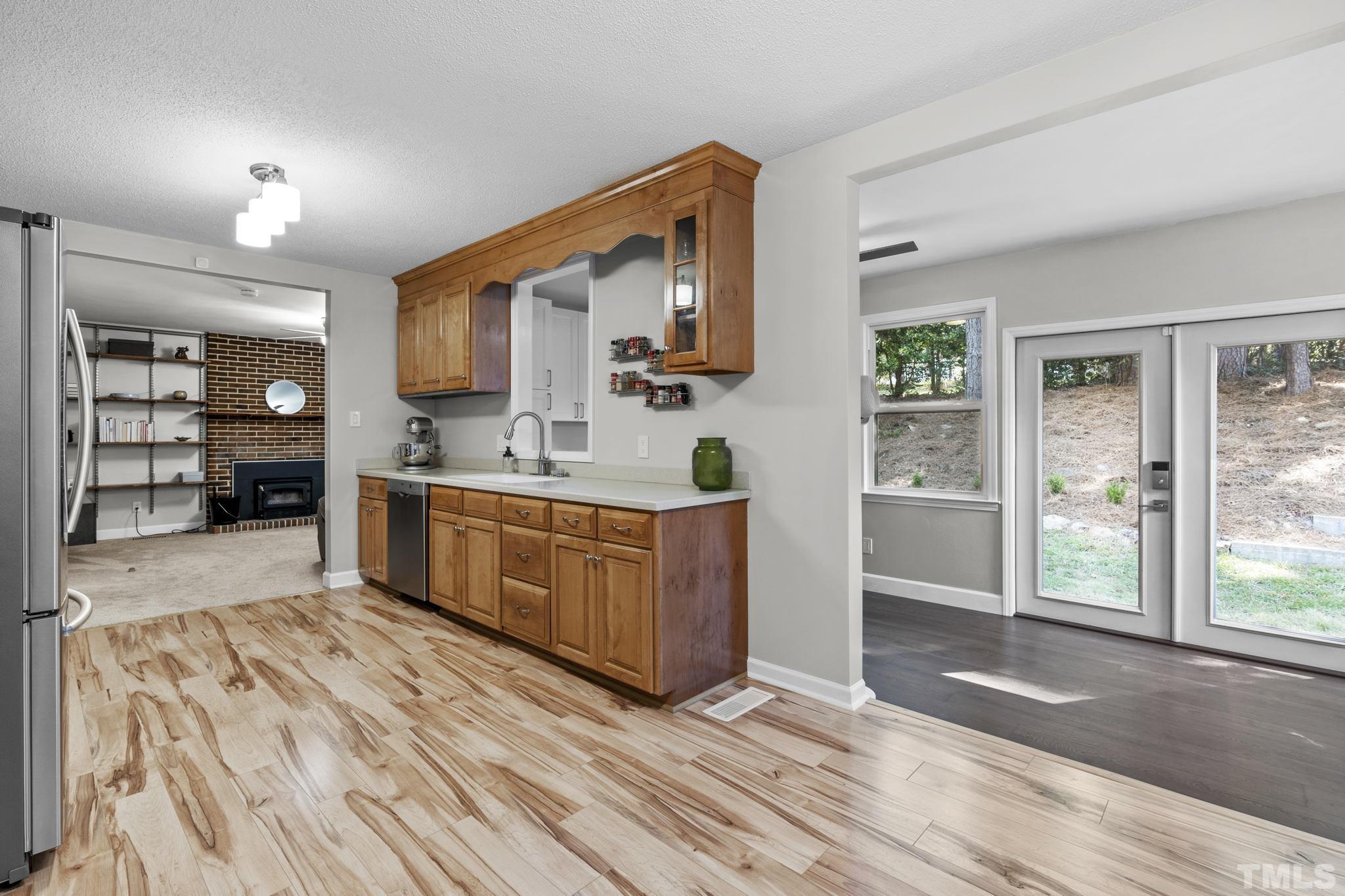 505 Harvest Lane Raleigh, NC 27606 - Photo 4 of 22 Gallery Image 4