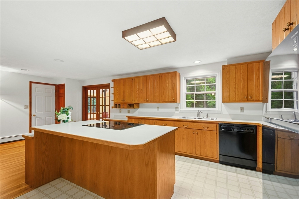 15 Withington Lane Harvard, MA 01451 - Photo 8 of 33