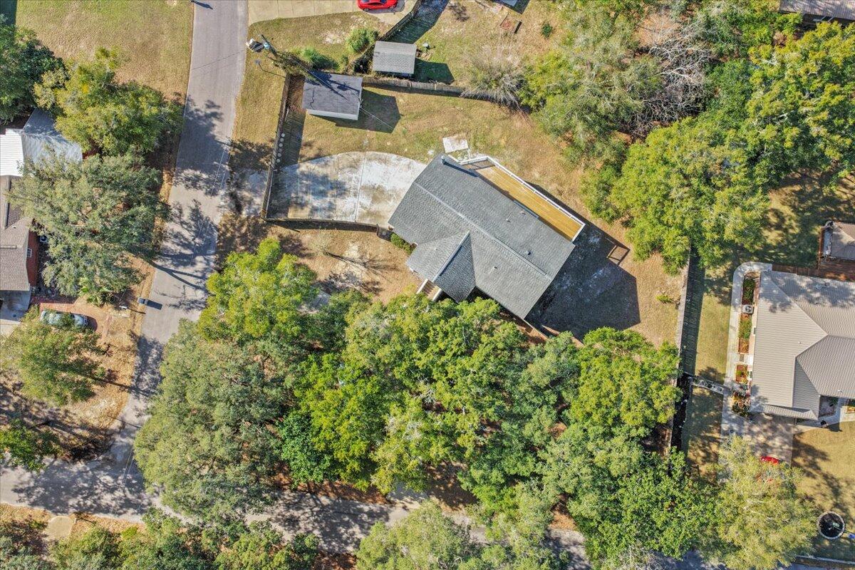 3111 Holley Point Road Navarre, FL 32566 - Photo 64 of 76 74-dji_fly_20260114_132804_0374_17684616