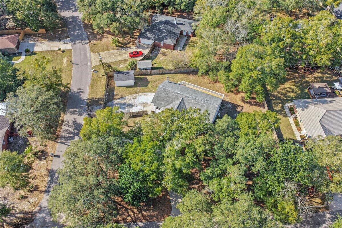 3111 Holley Point Road Navarre, FL 32566 - Photo 66 of 76 76-dji_fly_20260114_132754_0373_17684616