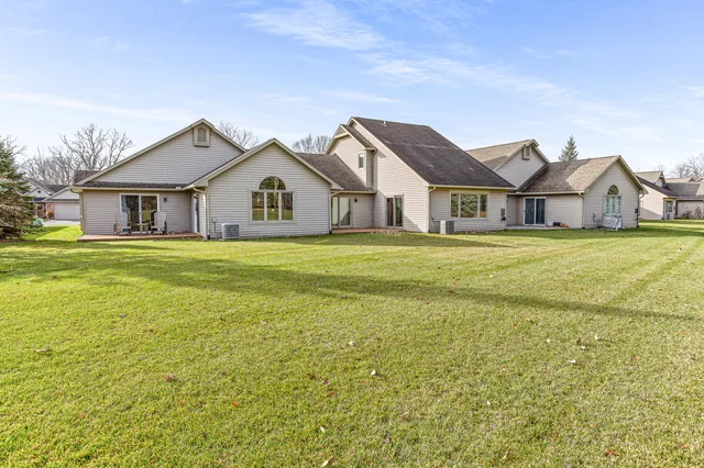 $259,000 | 3020 Rivers Edge Drive, Wayne, MI 48184