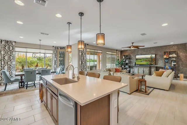 $608,000 | 2523 East Nancy Lane, Phoenix, AZ 85042