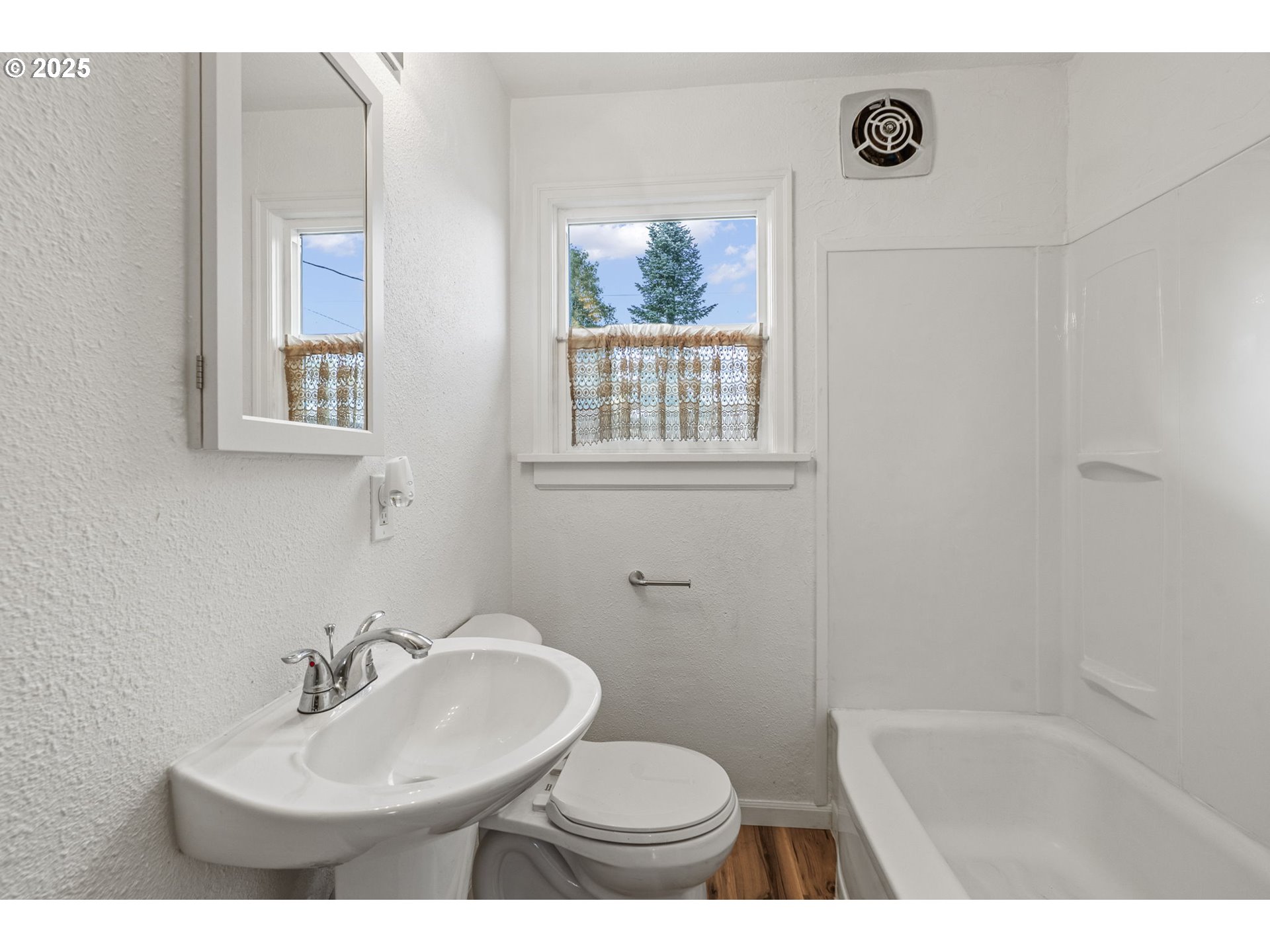 541 24th Avenue Longview, WA 98632 - Photo 13 of 23