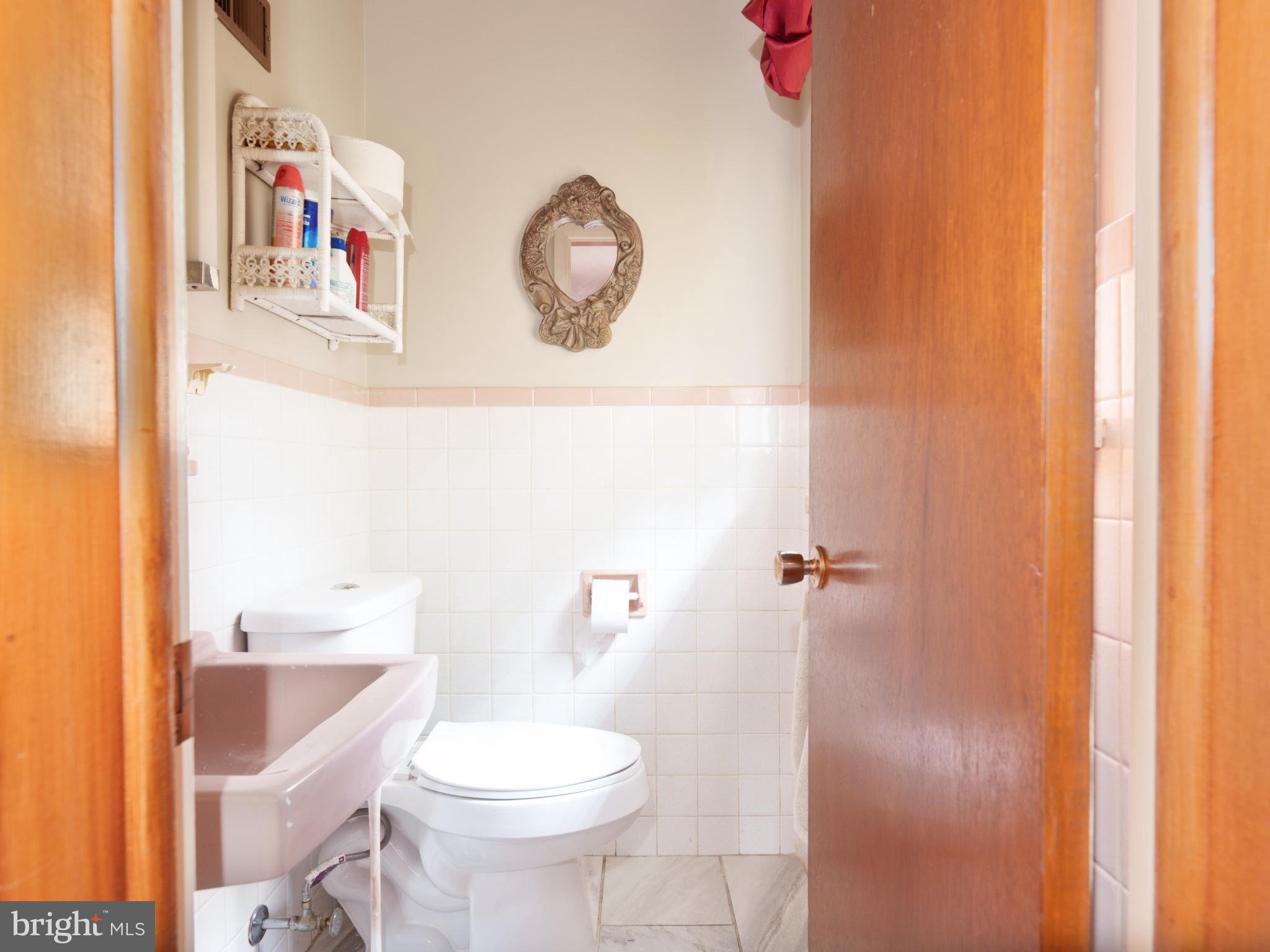105 School House Road Lancaster, PA 17603 - Photo 18 of 33 Charming bathroom with vintage accents.