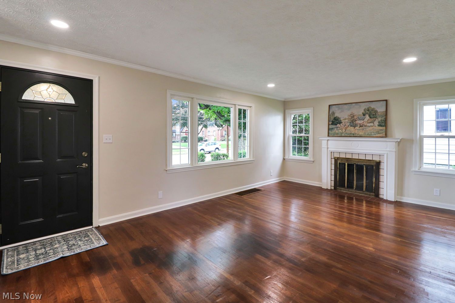 212 Raff Road Northwest Canton, OH 44708 - Photo 4 of 35