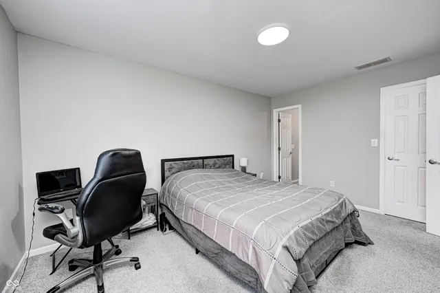 $269,900 | 141 East Brixton Woods Drive, Pittsboro, IN 46167