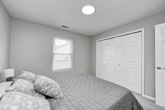 $269,900 | 141 East Brixton Woods Drive, Pittsboro, IN 46167